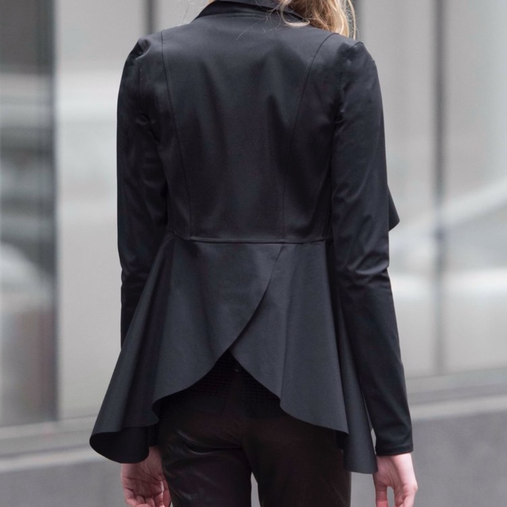 Karolina Zmarlak | Hydra Techno Jacket - Picture 3 of 4